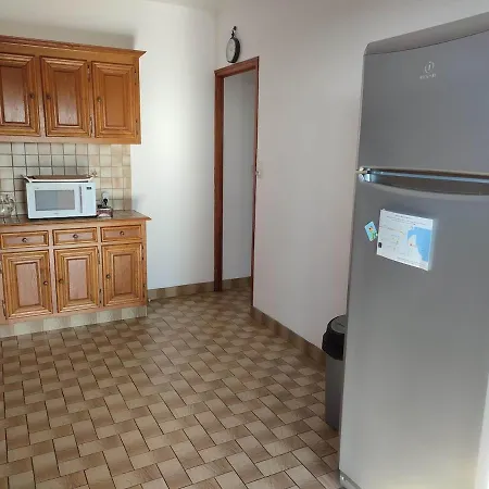 10-person In *